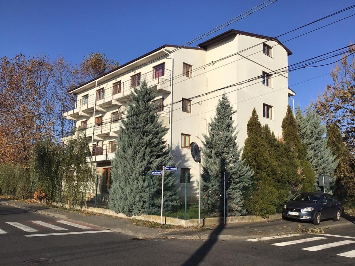 Homestay Otopeni Buitenkant foto
