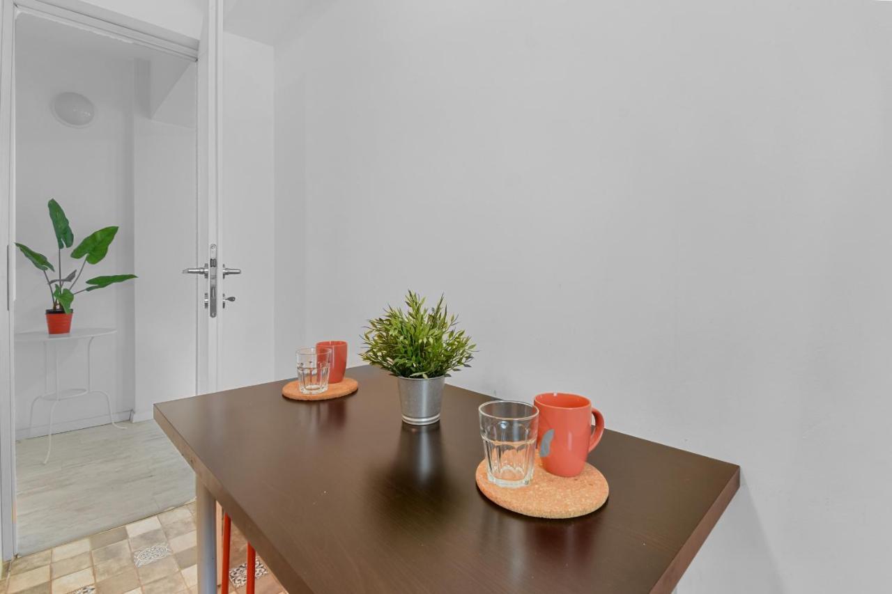 Homestay Otopeni Buitenkant foto