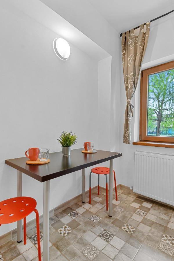 Homestay Otopeni Buitenkant foto