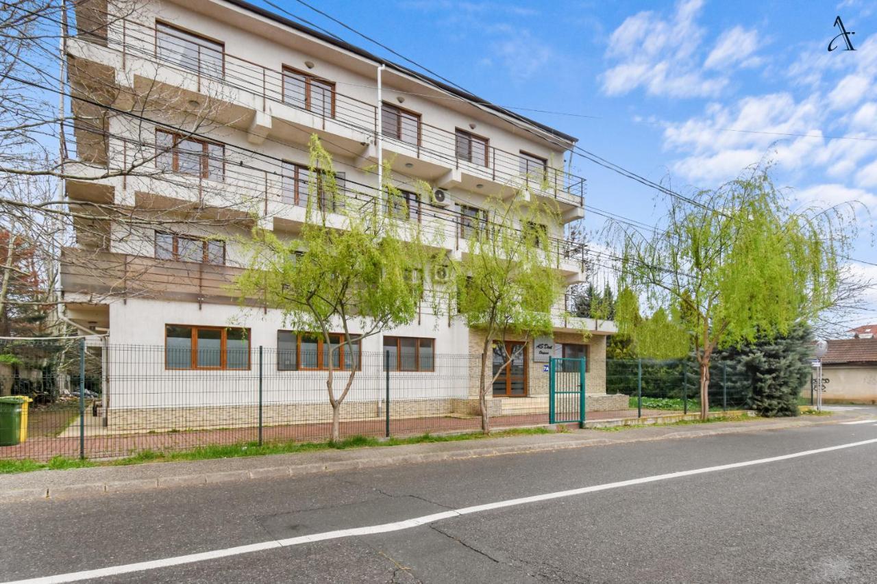 Homestay Otopeni Buitenkant foto